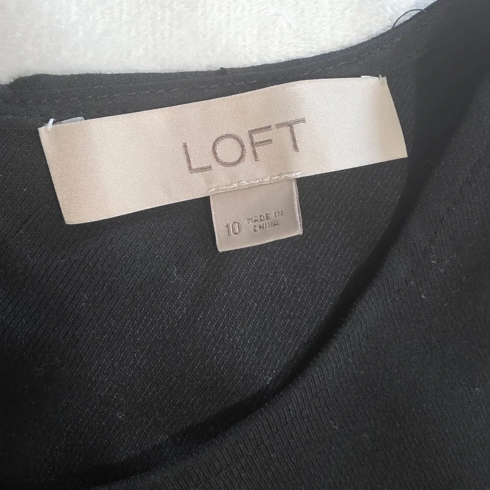 LOFT Women Black Sleeveless Ruffle Hem Pearl Button Sheath Dress Size 10